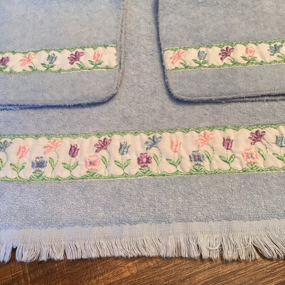 Vintage Cannon Gold Label Powder Blue‎ 4 Piece Bath Set Embroidered Flowers - Picture 2 of 8